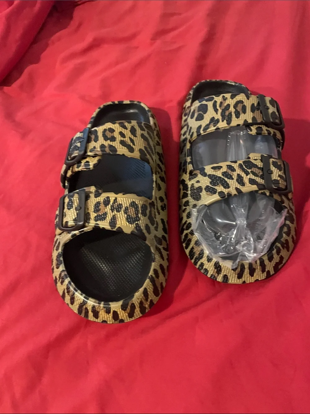 Leopard Print Double-Buckle Slide Sandals for Women in Tan and Black NWOT